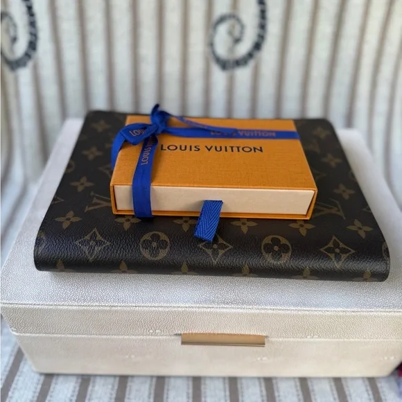 LV x TM Cherry Blossom Bracelet - Picture 15 of 15